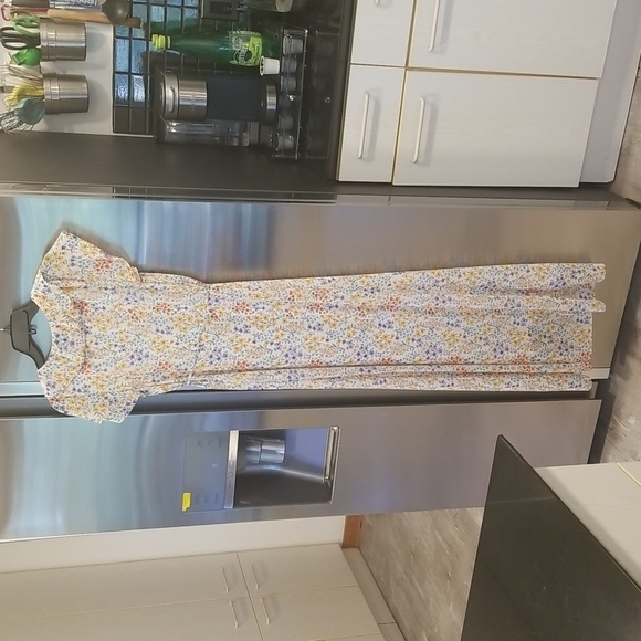 💕L'ACADEMIE💕 The Brisbane Maxi Dress ~ Faye Floral Small - Picture 5 of 10